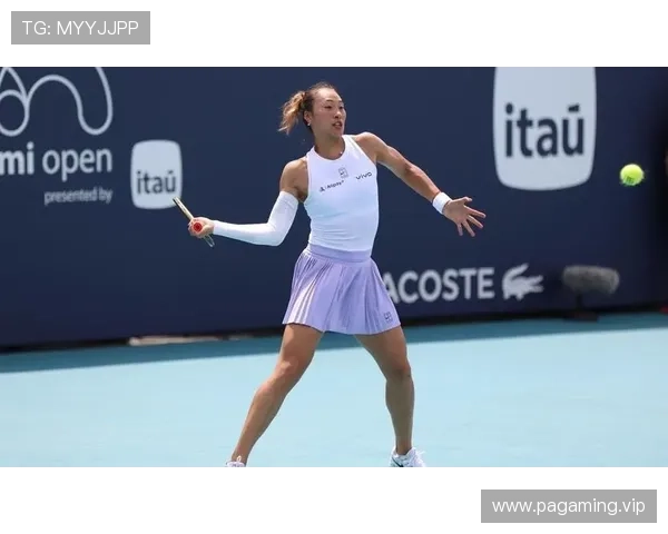 迈阿密站八强战郑钦文首盘告负萨巴伦卡火力全开显世界第一强势