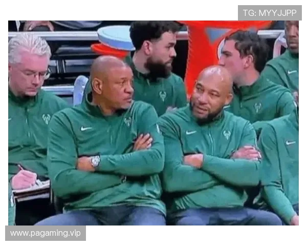 雄鹿惨遭三连败东部前三零胜尴尬本赛季前景再度亮红灯危机四伏中